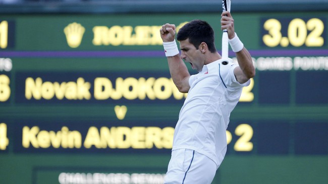 Petenis Novak Djokovic akhirnya memenangkan pertandingan melawan Kevin Anderson yang sempat terhenti lantaran cuaca buruk, dengan skor set terakhir 7-5.