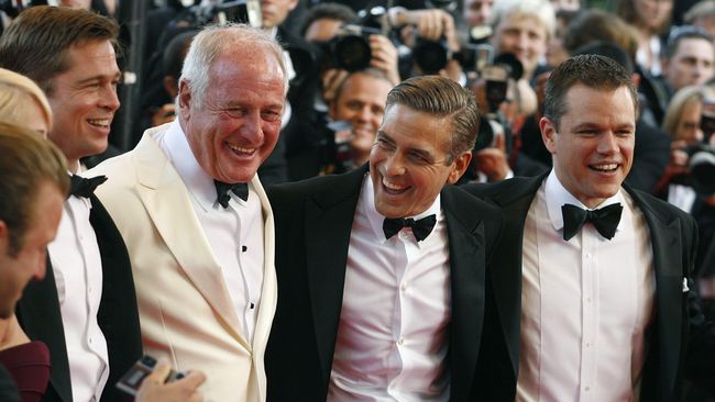 Jerry Weintraub, dikenal sebagai produser Ocean's Eleven dan The Karate Kid, meninggal dalam usia 77 tahun pada Senin (6/7).