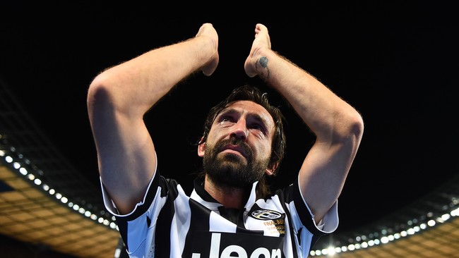 Pemain yang kini merumput di Italia itu yakin, mantan pelatihnya di Juventus itu bisa sukses jika tak direcoki dalam mengurus tim.