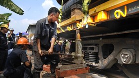 Kereta Api Argo Parahyangan Anjlok, Tiga Gerbong Keluar Rel