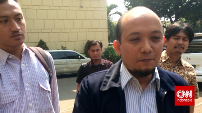 Dalam pemeriksaan itu, penyidik KPK Novel Baswedan dicecar 35 pertanyaan dan menyatakan akan kooperatif.