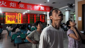 Bursa China Ditutup Jeblok, Rp 42.250 Triliun Menguap