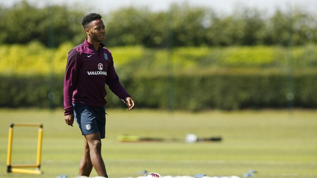 Raheem Sterling mengungkapkan alasan sebenarnya mengapa ia ingin segera hengkang dari Liverpool, yaitu Brendan Rodgers.