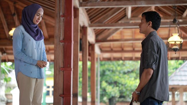 H-7 menjelang dianggap sebagai waktu terbaik untuk merilis film bernuansa Islam. Sudah banyak film yang memilih waktu ini, termasuk 'Surga yang Tak Dirindukan.'
