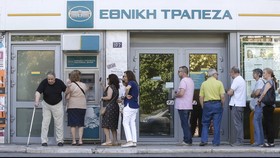 Lunasi Utang, Yunani Minta Dana Talangan 12 Miliar Euro