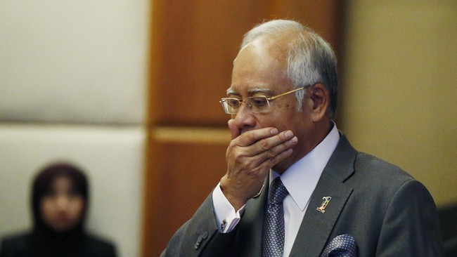 PM Malaysia Mahathir Mohamad janji akan mengusut dugaan korupsi lembaga dana pemerintah 1Malaysia Development Berhad (1MDB) yang menjerat eks-PM Najib Razak.
