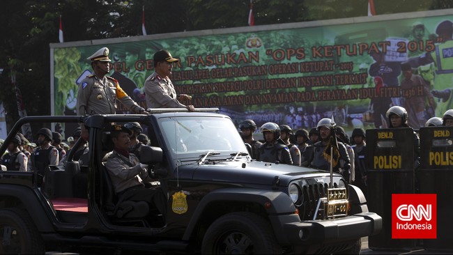 Perintah Kapolri ini diberikan terkait insiden penyerangan calon kepala daerah di Lamongan, Jawa Timur tadi malam.