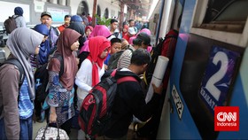 Matarmaja Anjlok, Lima Perjalanan Kereta Terhambat