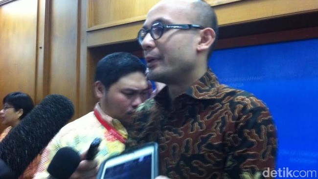 Kementerian Luar Negeri RI menyatakan situasi demonstrasi yang dilakukan mahasiswa Indonesia di depan Kedutaan Besar RI di Mesir kini sudah mereda.