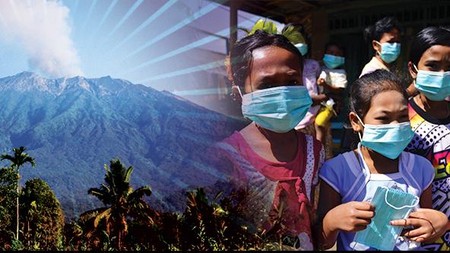 Gunung Raung Batuk Bikin Takluk