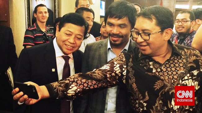 MKD menggelar rapat tertutup dengan pembahasan tanggapan terhadap isu-isu publik termasuk hadirnya rombongan Setya Novanto pada kampanye Donald Trump.