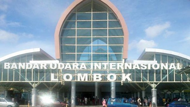 Bandara Internasional Lombok, NTB, yang dibangun era SBY resmi berganti nama menjadi Bandara Zainuddin Abdul Madjid atas keputusan Menhub era Jokowi.