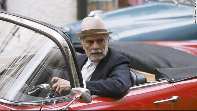 Omar Sharif, pemeran film legendaris Lawrence of Arabia (1962), meninggal pada Jumat (10/7) di usia 83 tahun.