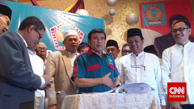 PKS menyebut, Rhoma Irama harus bisa membuktikan kepada publik bahwa Partai Idaman memang menjadi dambaan untuk memecahkan solusi di masyarakat.