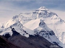 7 Puncak Tertinggi di Indonesia The Seven Summits, Ada Puncak Cartensz