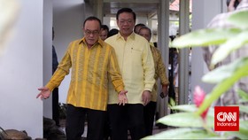 Golkar Vakum, Agung Ajak Ical Munas Bersama
