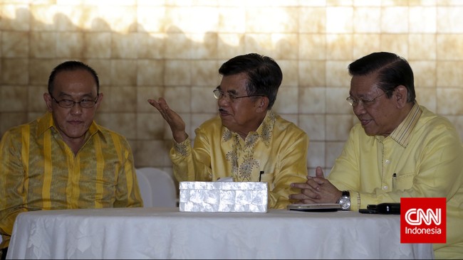 Dualisme kepemimpinan yang membelah partai beringin dinilai masih menjadi hambatan yang tak terelakkan.
