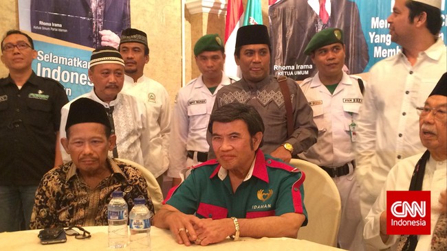 Alih-alih kucurkan dana pribadi untuk membesarkan partai, Raja Dangdut Rhoma Irama mengatakan kadernya justru berinisiatif membangun kantor partai untuk mereka.