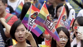 Akun Aktivis LGBT 'Disingkirkan' Facebook