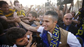 Van Persie Disambut Bak Pahlawan di Istanbul