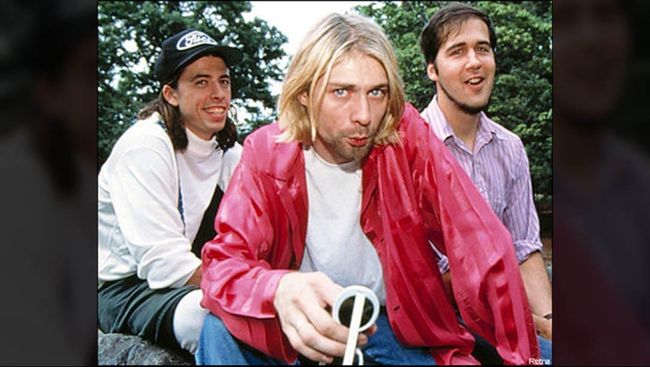 Produser album Nevermind milik Nirvana memuji kemampuan Dave Grohl "memperindah kebisingan" album yang dirilis pada 1991 itu.