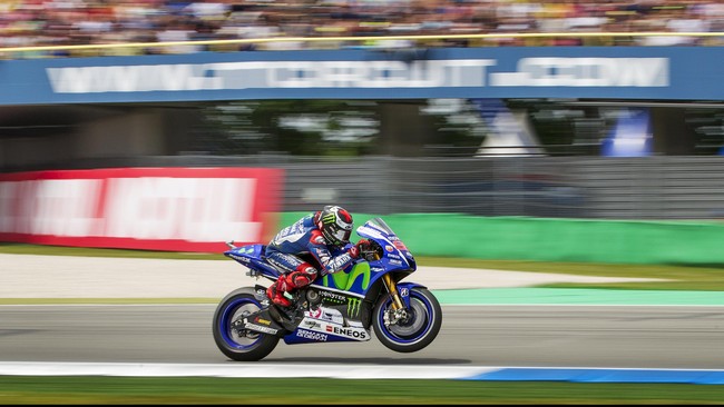 Penampilan Jorge Lorenzo menurun di MotoGP 2015 setelah sempat meraih empat kemenangan beruntun. Namun, juara dunia MotoGP 2010 dan 2012 itu tidak khawatir.