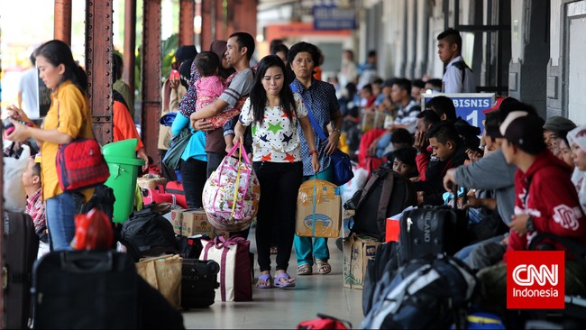 PT Kereta Api Indonesia berencana menurunkan tarif Kereta Api kelas Ekonomi jarah jauh dan sedang bersubsidi dengan jadwal keberangkatan per 1 April.