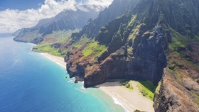 Tak Semua Orang Menikmati Hangatnya Hawaii