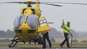 Pangeran William Bangga Jadi Pilot Helikopter Ambulans