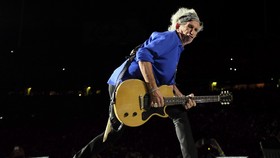 Keith Richards Tak Acuh Album Solo Mick Jagger