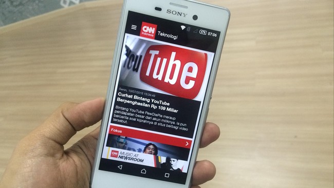 Aplikasi CNN Indonesia terbaru tak hanya mengalami sejumlah perbaikan untuk penyempurnaan, namun juga ada fitur baru untuk memanjakan pembaca.