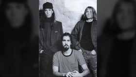 Dave Grohl Tak Mau Dengar Nirvana usai Kematian Kurt Cobain