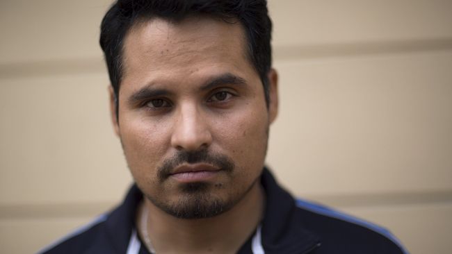 Michael Pena kembali sebagai Luis, si cerewet yang selalu membeberkan cerita dengan terlalu mendetail. Ant-Man 2 akan rilis 2018.