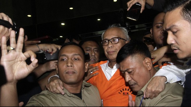 OC Kaligis menggugat penetapan tersangka dan penahanan yang dilakukan penyidik KPK.
