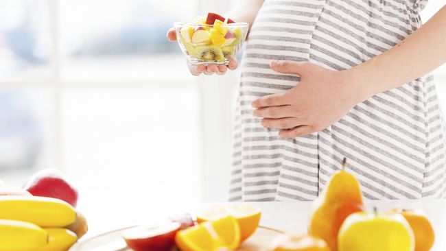 Berbagai cara dilakukan ibu hamil agar bayinya bisa sehat dan punya bobot tubuh yang ideal, termasuk lewat makanan.