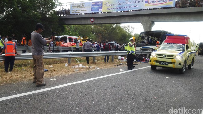 Angka kecelakaan bisa tinggi karena tingkat kesiapan yang rendah, ketakpatuhan pengendara pada aturan lalu lintas, dan kondisi jalan yang kurang baik.