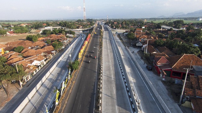 Jembatan Sipait merupakan salah satu proyek revitalisasi yang mendapat perhatian khusus Kementerian PUPR dalam menghadapi arus mudik dan arus balik tahun ini.