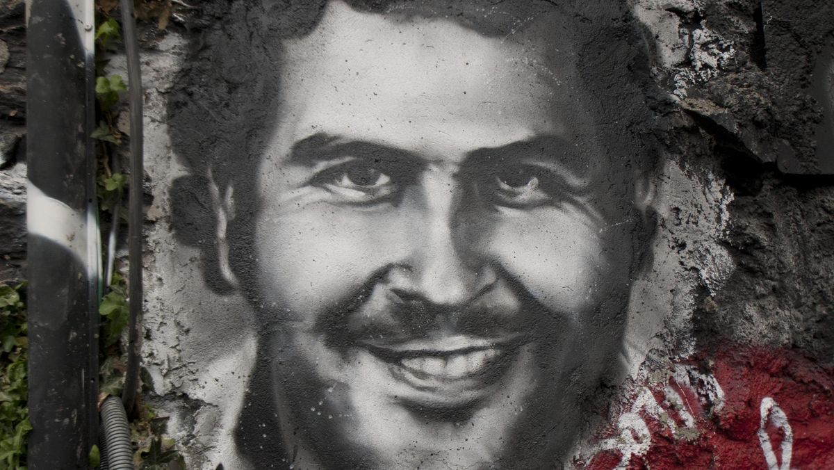 Raja Narkoba Escobar, Pernah Mau Lunasi Utang Negara-Punya Sel Pribadi