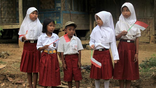Penerima bantuan Program Indonesia Pintar, jangan lupa mencairkan dana yang diberikan. Begini panduan cara mencairkan dana PIP 2025.