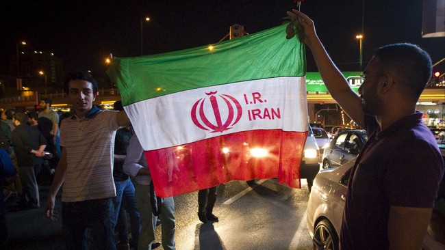 Pemerintah Iran menyatakan ruang perundingan terkait kesepakatan nuklir masih terbuka asal semua pihak menekan AS untuk kembali menaati perjanjian.