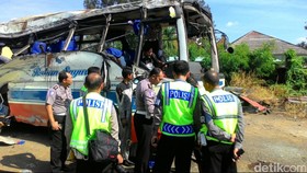 Jonan Pertanyakan Izin Bus Rukun Sayur yang Tewaskan 12 Orang