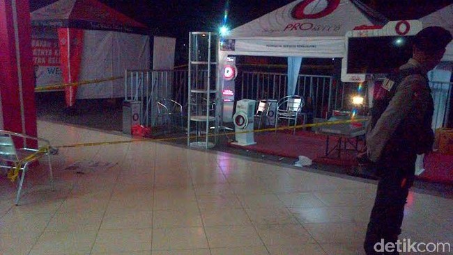 Tiga benda tersebut ditemukan di toilet wanita dan area parkir Pelabuhan Merak. Tim Gegana Polda Banten mengamankan benda tersebut.
