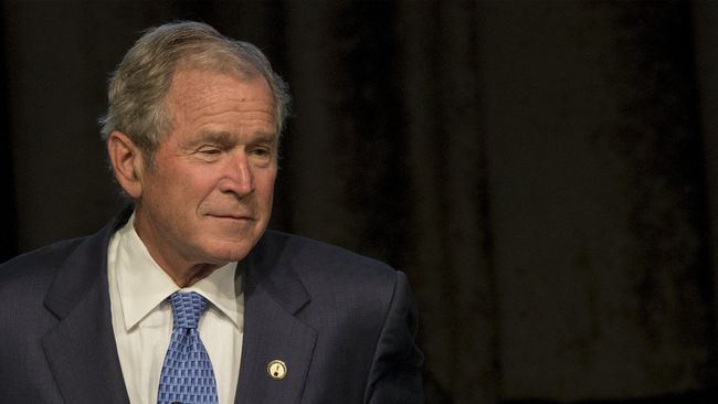 Dikenal sebagai presiden angkuh, George W Bush justru mendapat pujian atas kehangatan dan kepeduliannya yang tulus kepada para veteran melalui lukisan.
