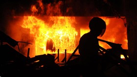 Tabung Gas Ledakkan Restoran di Kelapa Gading