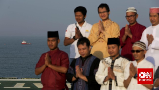 Suka Duka Lebaran 'Bang Toyib' di Laut Lepas
