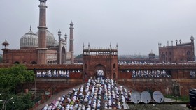 Umat Muslim Dunia Rayakan Hari yang Fitri