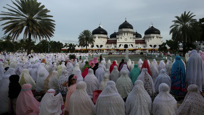 Wakil Presiden Jusuf Kalla (JK) memaparkan bahwa proses perdamaian seharusnya dilakukan tanpa diketahui pihak selain yang berkonflik.