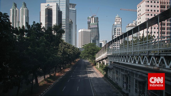 Cerita pemilik warteg, pekerja lepas hingga kurir yang kehilangan pendapatannya karena wabah corona hingga penerapan PSBB di DKI Jakarta.