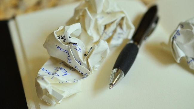 Berpikir  positif dan mengubah mindset adalah salah satu dari beberapa cara yang bisa Anda lakukan untuk mengatasi stres dalam hidup.