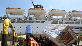 Pemkab Flores Timur Karantina 17 Penumpang KM Lambelu